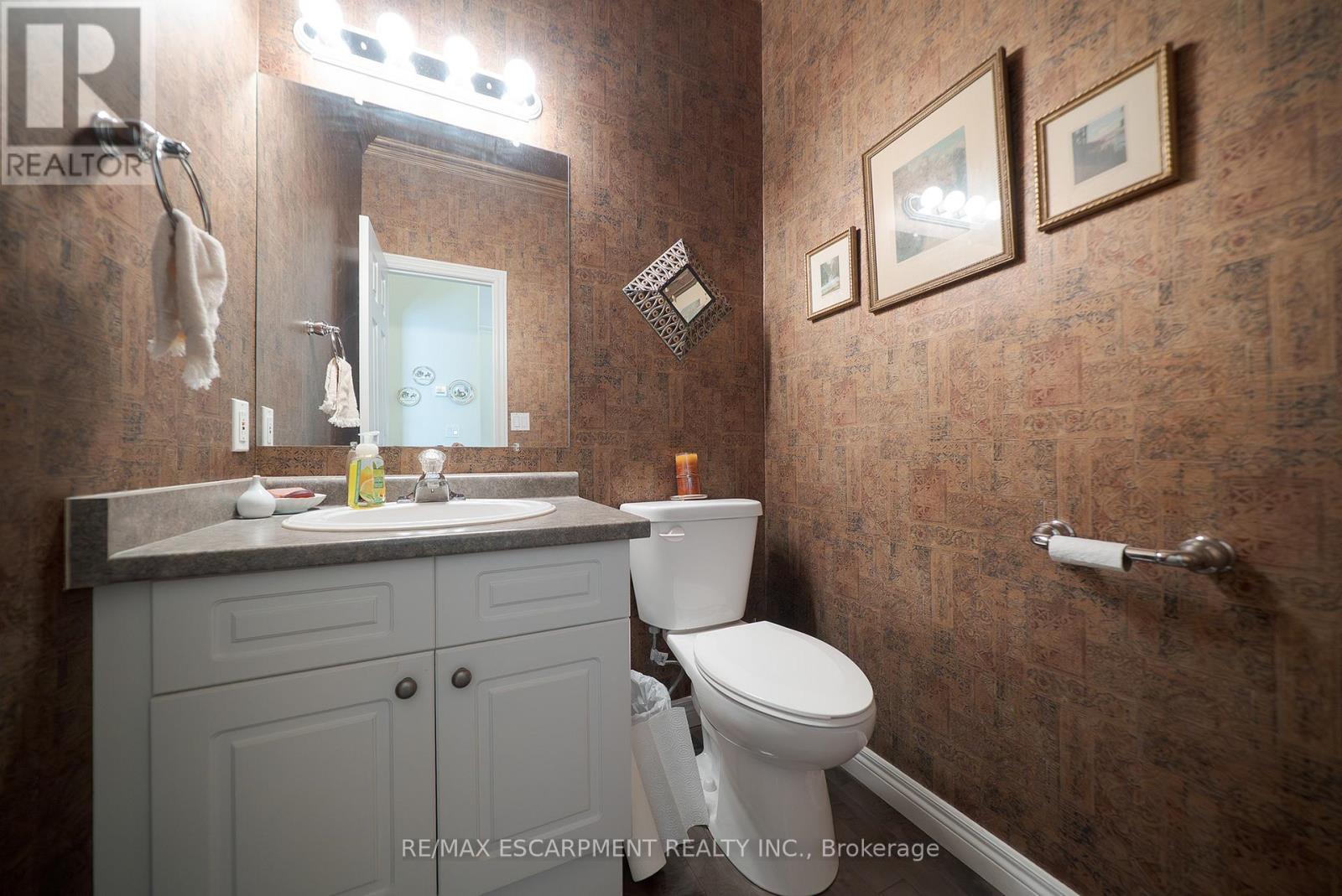 8 - 24 Hardy Road, Brantford, Ontario  N3T 5K6 - Photo 13 - X12442223