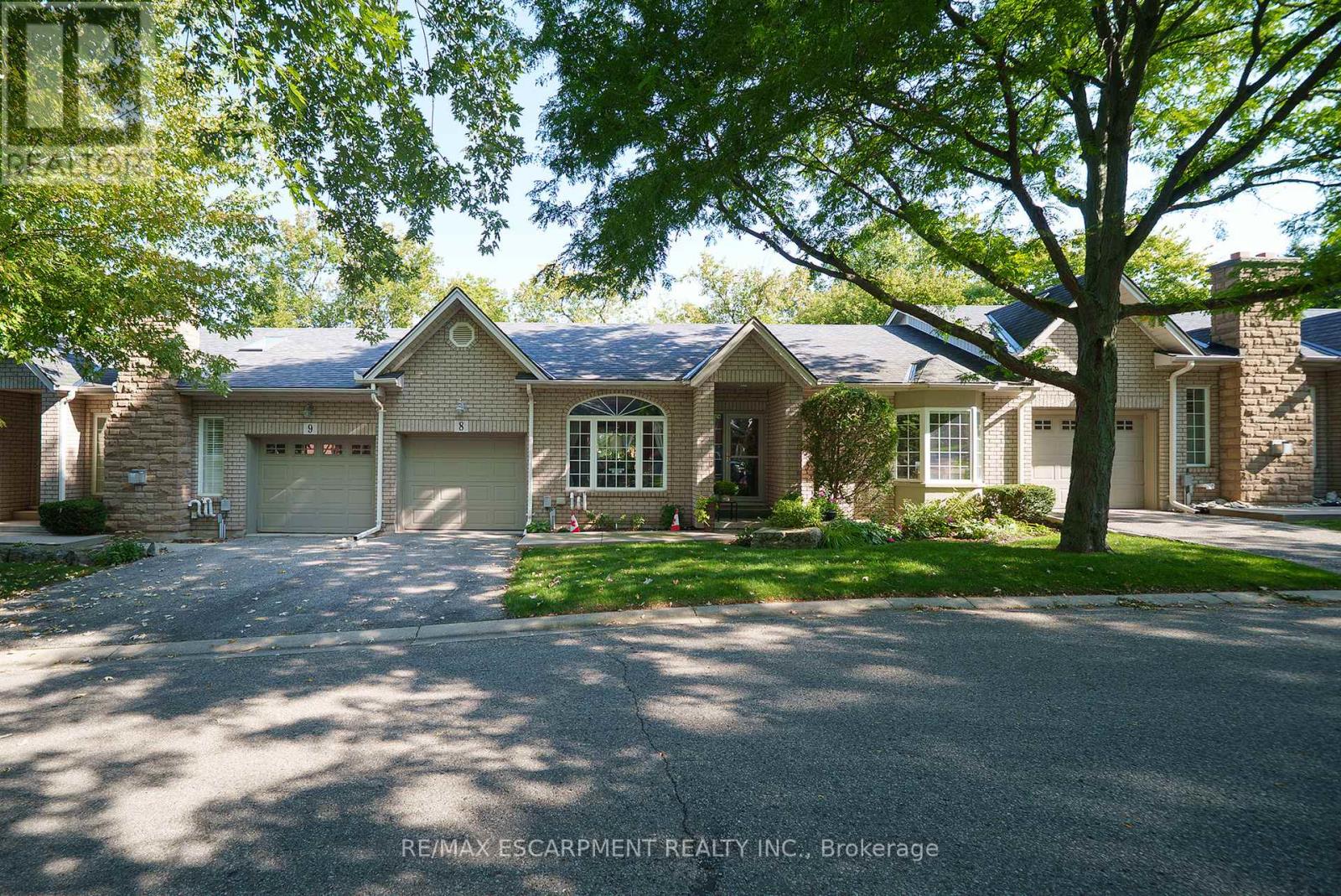 8 - 24 Hardy Road, Brantford, Ontario  N3T 5K6 - Photo 2 - X12442223