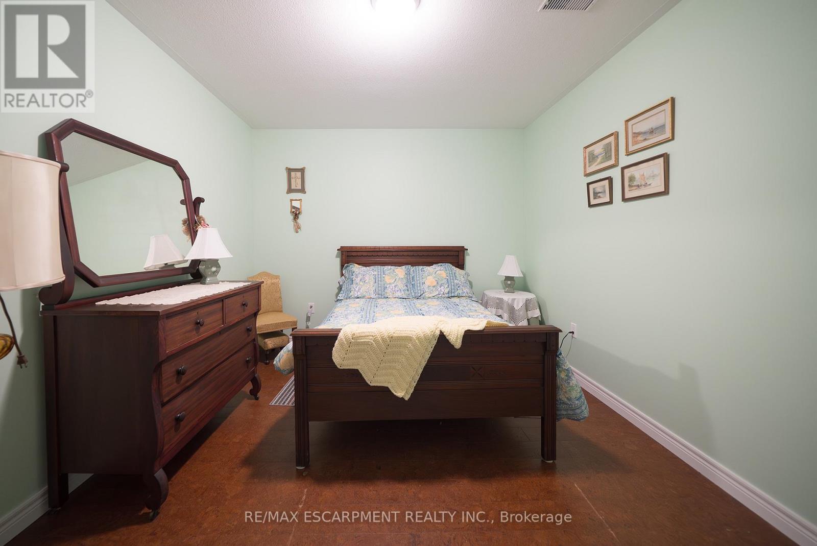8 - 24 Hardy Road, Brantford, Ontario  N3T 5K6 - Photo 26 - X12442223