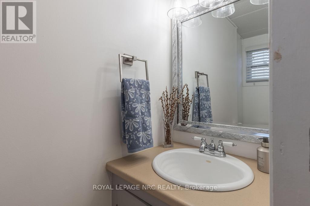 4510 Mitchell Avenue, Niagara Falls (Morrison), Ontario  L2E 6R7 - Photo 22 - X12442231