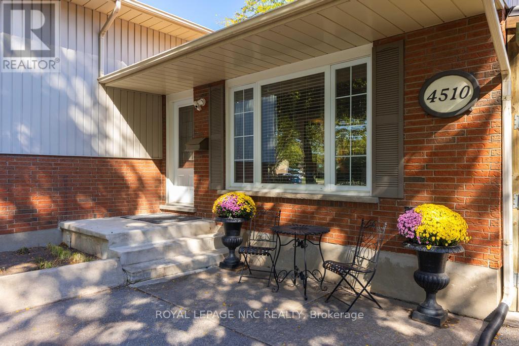 4510 Mitchell Avenue, Niagara Falls (Morrison), Ontario  L2E 6R7 - Photo 3 - X12442231