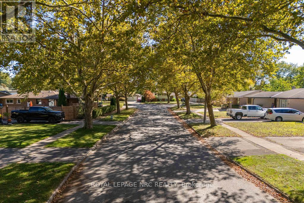 4510 Mitchell Avenue, Niagara Falls (Morrison), Ontario  L2E 6R7 - Photo 32 - X12442231