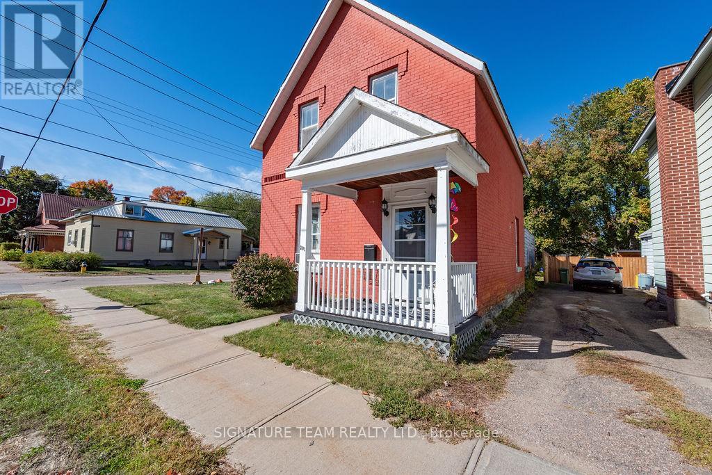 201 Welland Street, Pembroke, Ontario  K8A 5Y2 - Photo 7 - X12442274