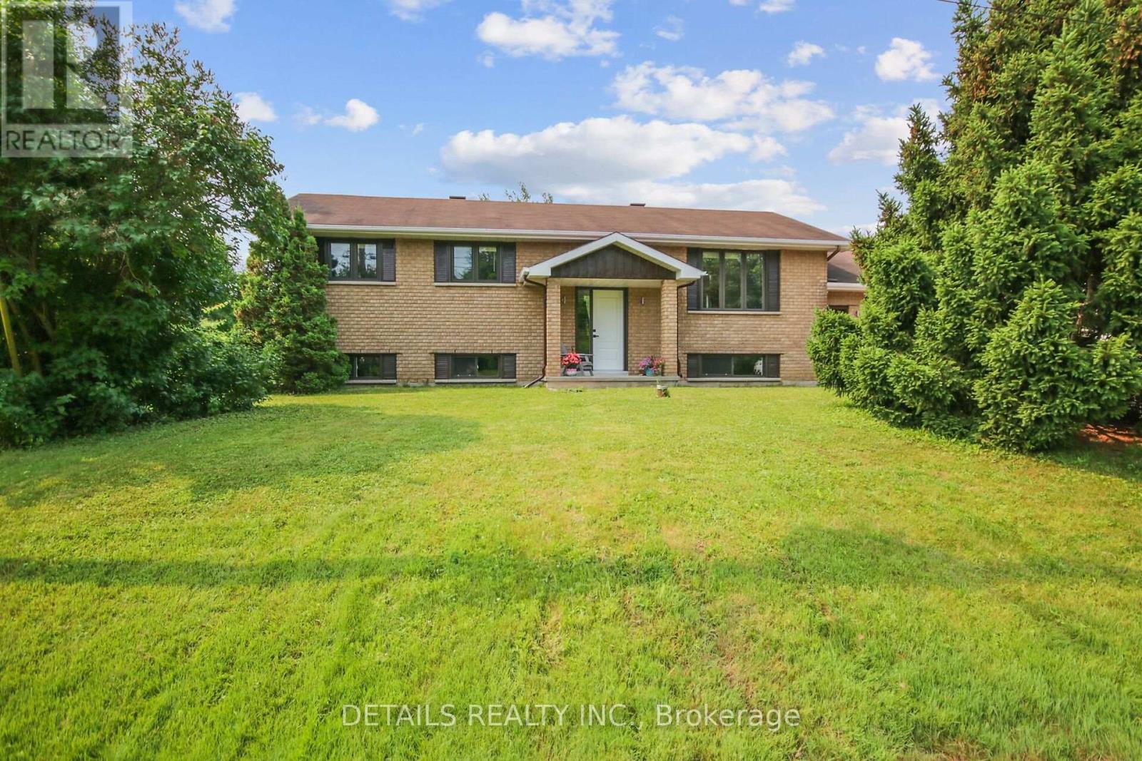 2708 BEKKERS COURT, Ottawa, Ontario