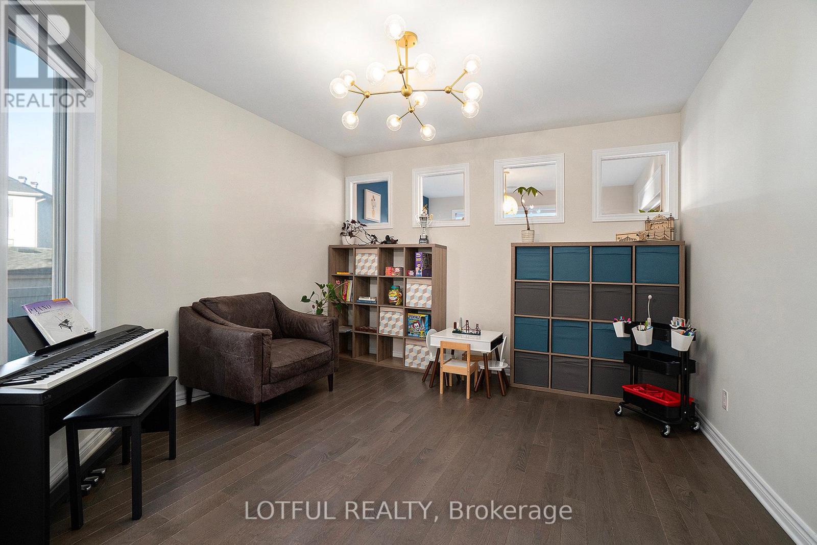 71 Aridus Crescent, Ottawa, Ontario  K2S 2L3 - Photo 8 - X12442322