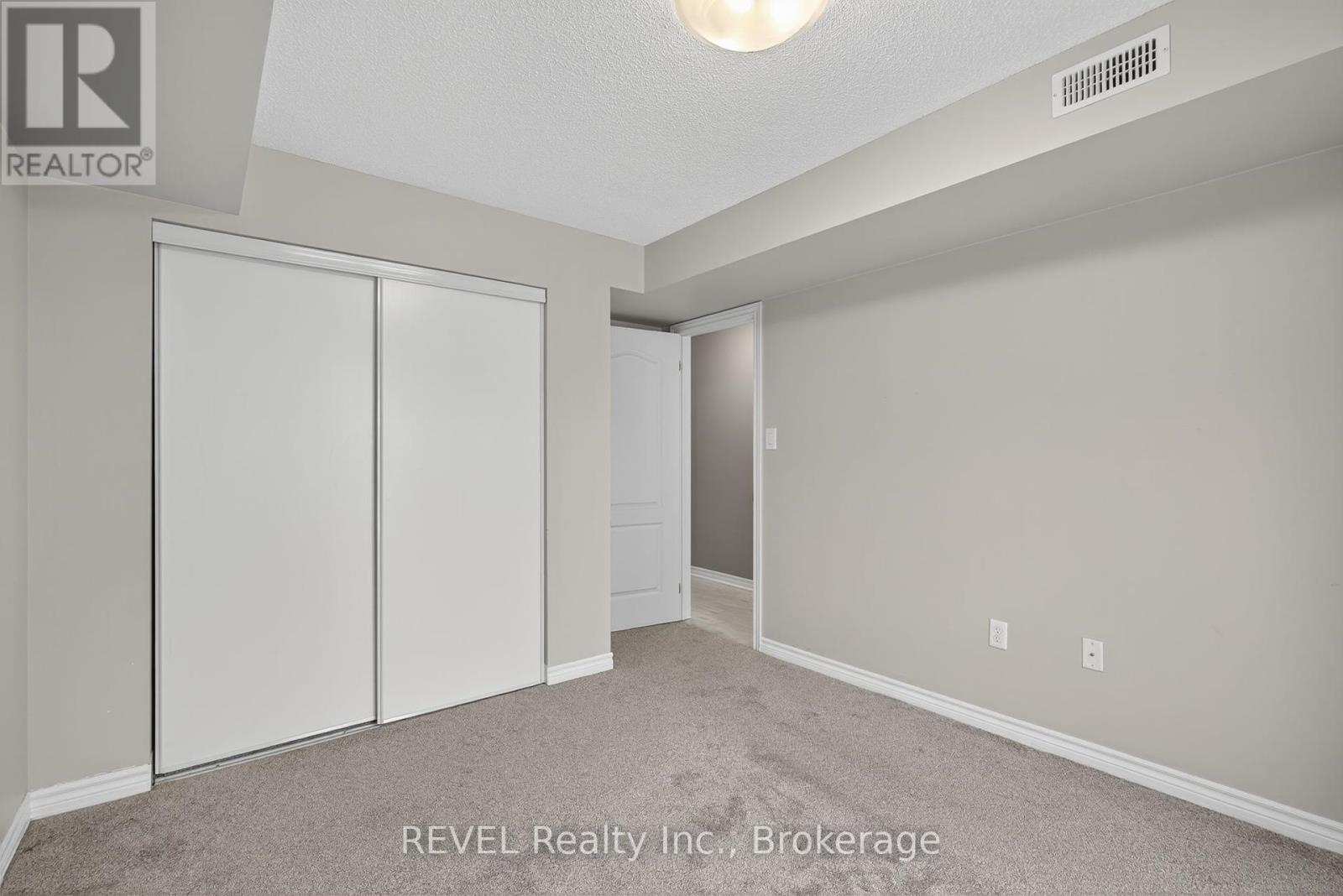 11 - 53 Ferndale Drive S, Barrie (Ardagh), Ontario  L4N 5W9 - Photo 11 - S12442308