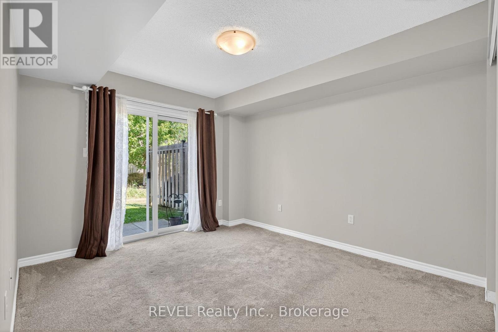 11 - 53 Ferndale Drive S, Barrie (Ardagh), Ontario  L4N 5W9 - Photo 12 - S12442308