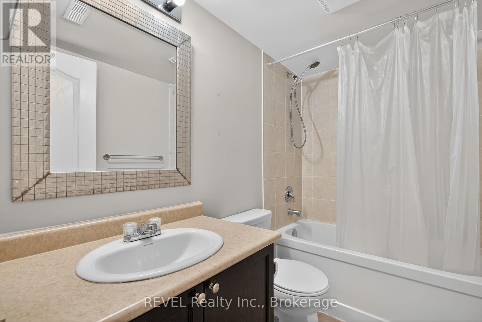 11 - 53 Ferndale Drive S, Barrie (Ardagh), Ontario  L4N 5W9 - Photo 15 - S12442308
