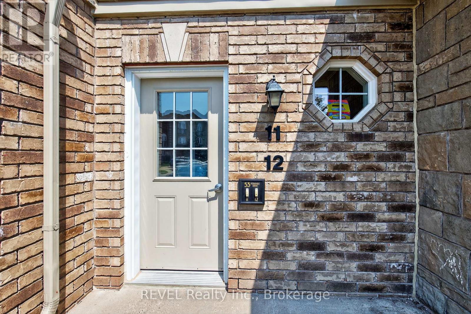 11 - 53 Ferndale Drive S, Barrie (Ardagh), Ontario  L4N 5W9 - Photo 3 - S12442308
