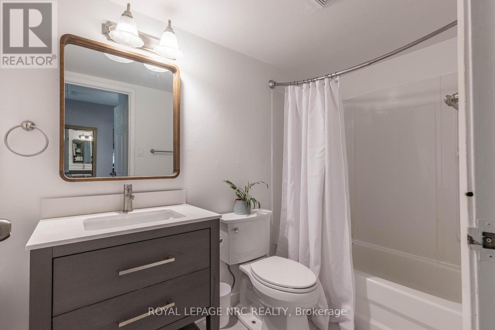 207 - 41 Rykert Street, St. Catharines (Western Hill), Ontario  L2S 3A4 - Photo 11 - X12442269