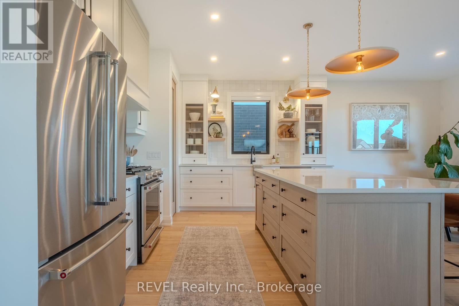 21 Arsenault Crescent, Pelham (Fonthill), Ontario  L0S 1E1 - Photo 14 - X12442291