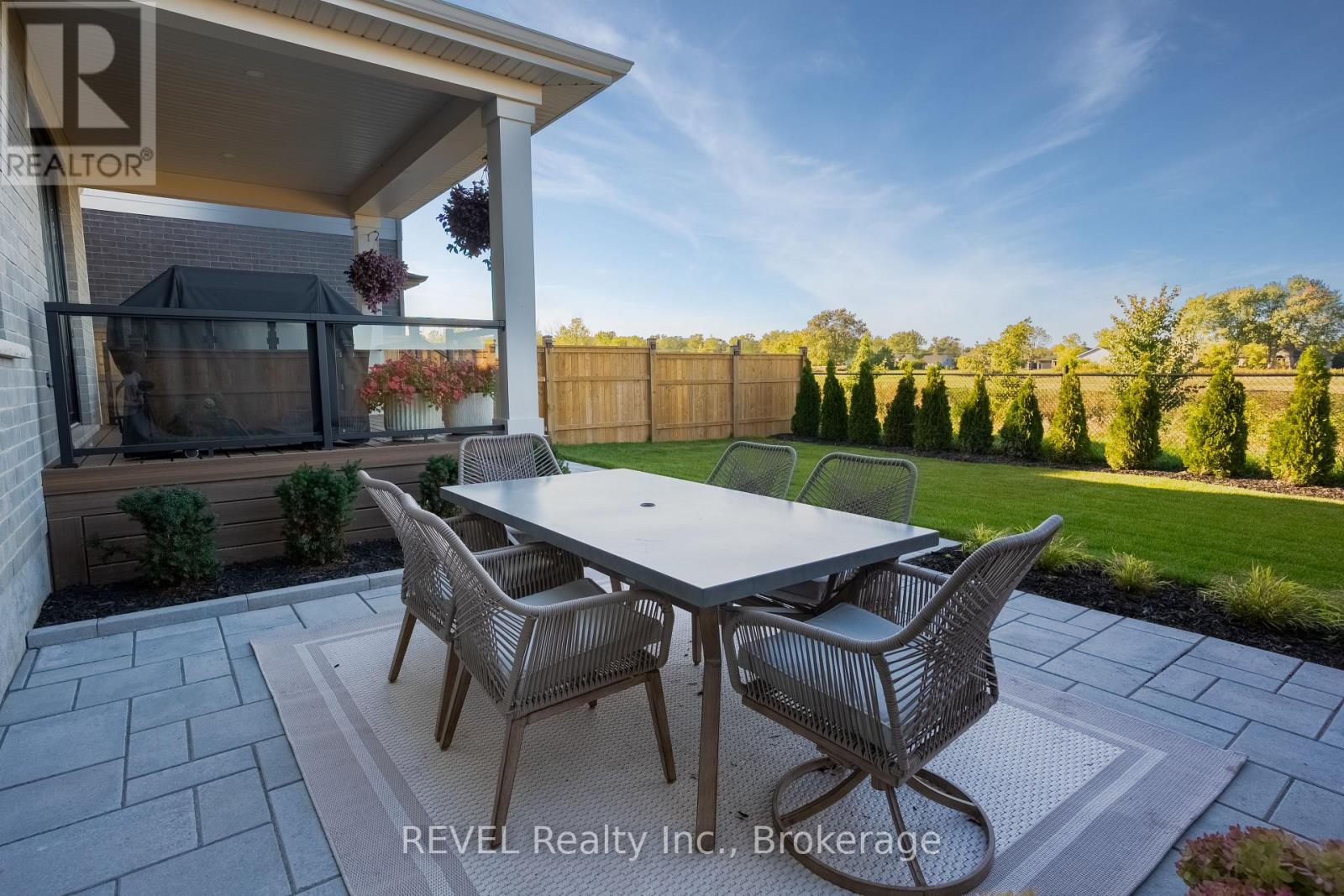 21 Arsenault Crescent, Pelham (Fonthill), Ontario  L0S 1E1 - Photo 43 - X12442291