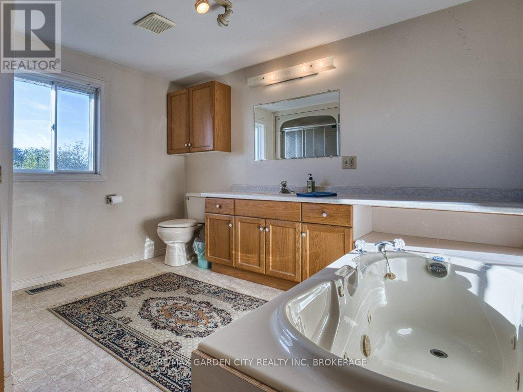 3814 Eleventh Street, Lincoln (Lincoln-Jordan/vineland), Ontario  L0R 1S0 - Photo 34 - X12442314