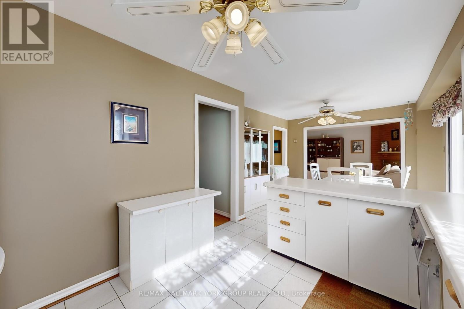 46 Finchley Circle, Markham, Ontario  L3R 8S4 - Photo 19 - N12441715
