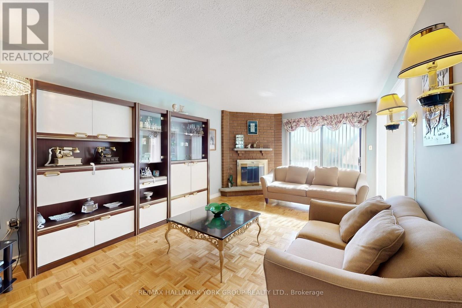 46 Finchley Circle, Markham, Ontario  L3R 8S4 - Photo 10 - N12441715