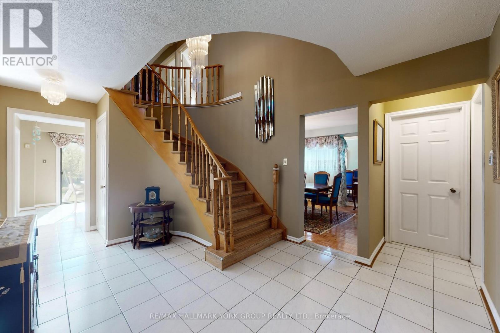 46 Finchley Circle, Markham, Ontario  L3R 8S4 - Photo 25 - N12441715