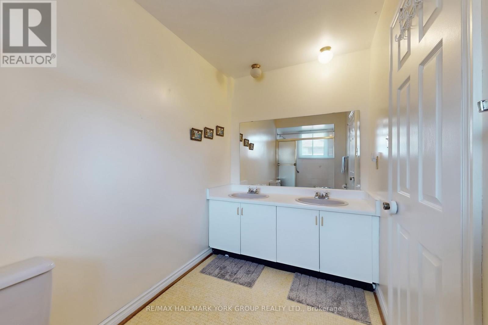 46 Finchley Circle, Markham, Ontario  L3R 8S4 - Photo 31 - N12441715