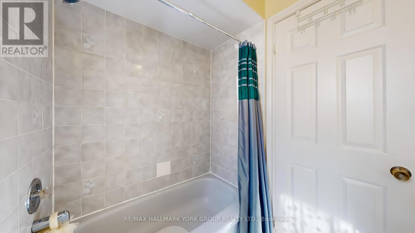 46 Finchley Circle, Markham, Ontario  L3R 8S4 - Photo 40 - N12441715