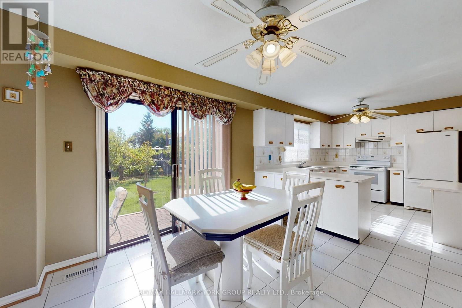 46 Finchley Circle, Markham, Ontario  L3R 8S4 - Photo 13 - N12441715