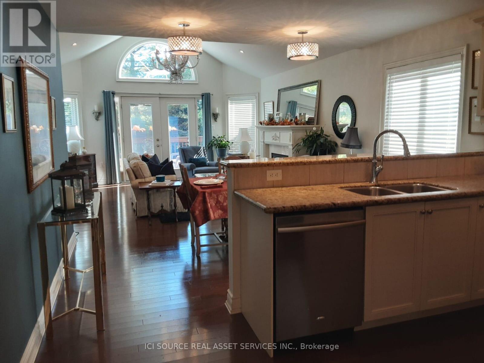 72 Tuscany Grande, New Tecumseth, Ontario  L9R 0E2 - Photo 15 - N12439208