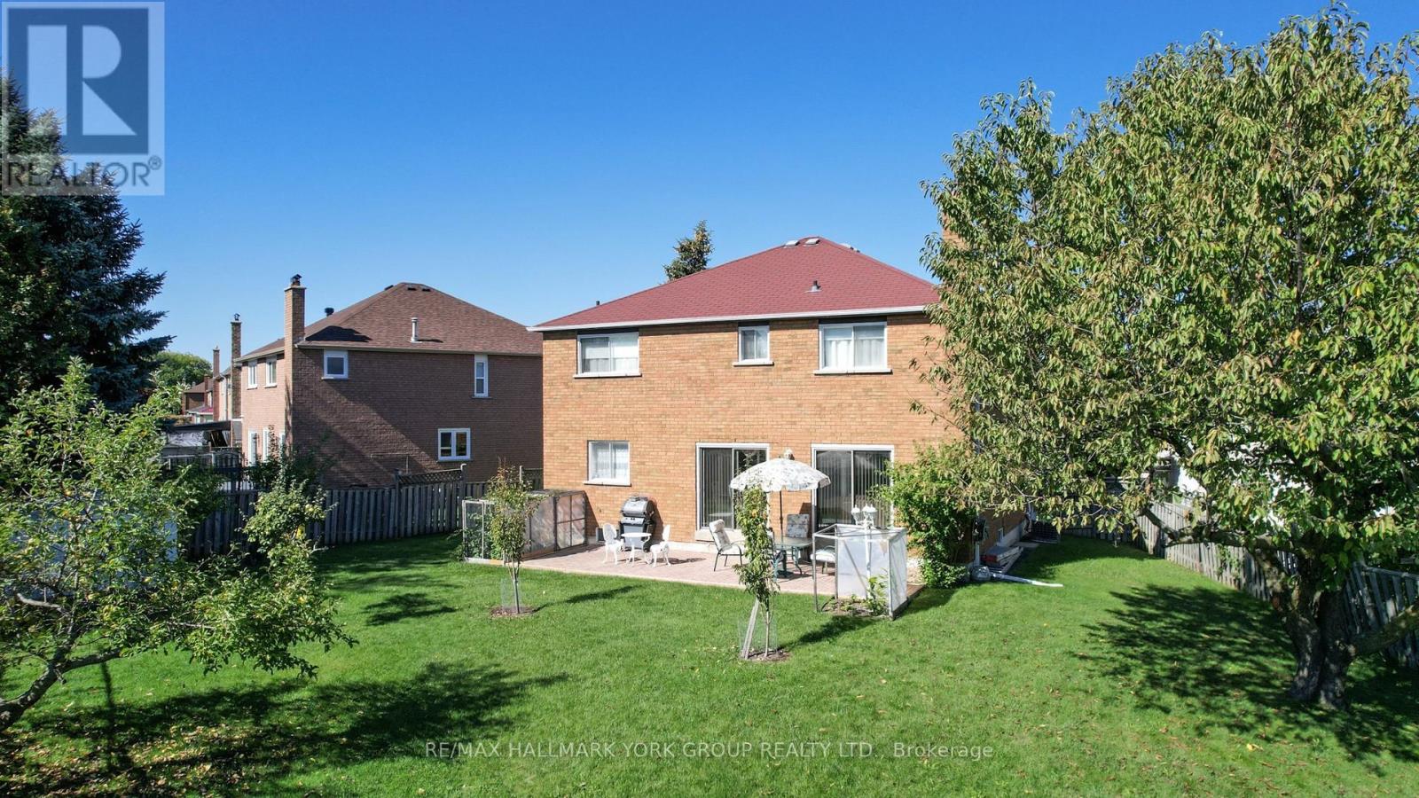 46 Finchley Circle, Markham, Ontario  L3R 8S4 - Photo 45 - N12441715