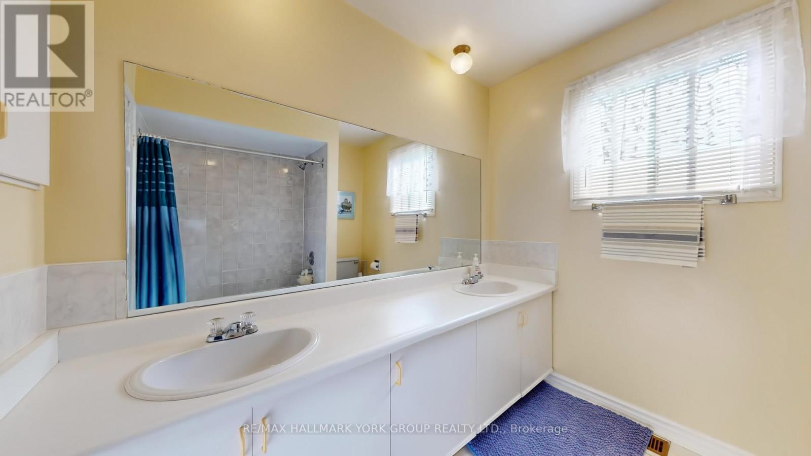 46 Finchley Circle, Markham, Ontario  L3R 8S4 - Photo 39 - N12441715