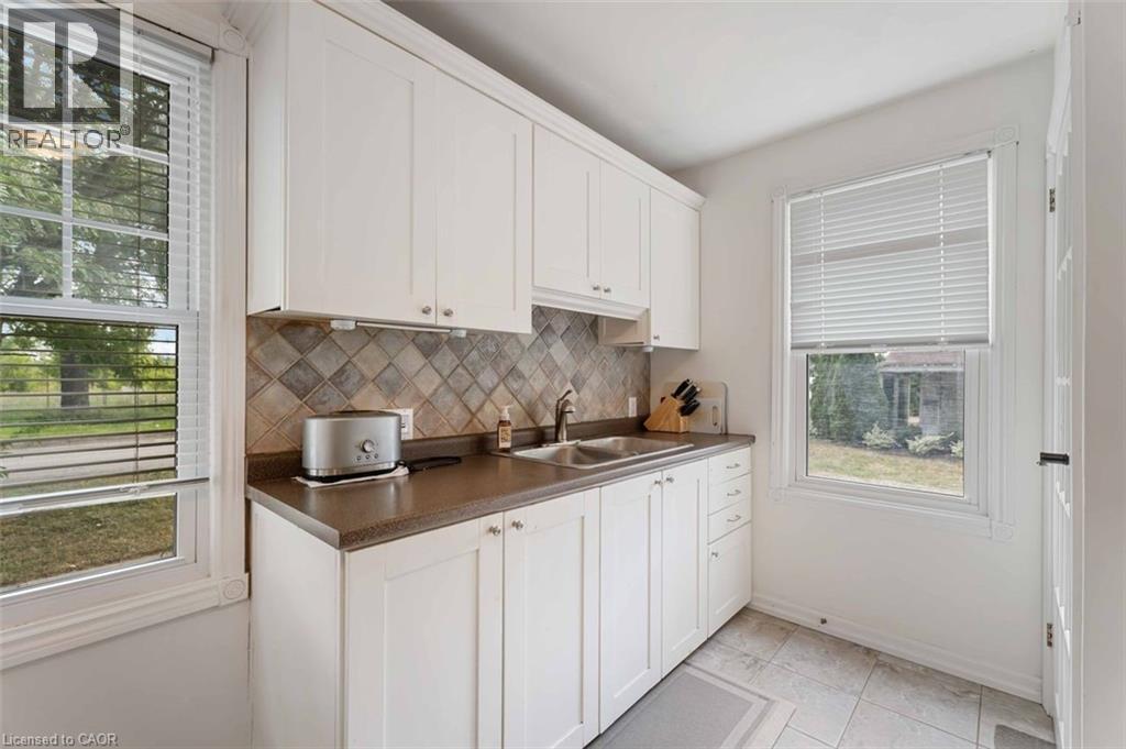 107 Oakdale Avenue, St. Catharines, Ontario  L2P 2L3 - Photo 11 - 40776112