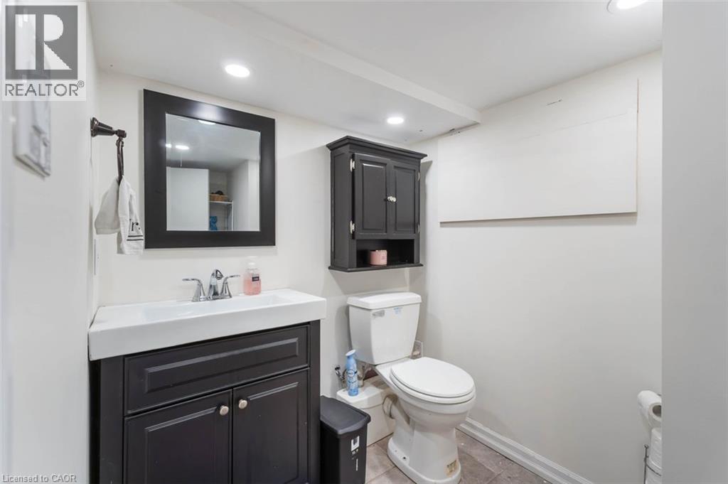 107 Oakdale Avenue, St. Catharines, Ontario  L2P 2L3 - Photo 24 - 40776112