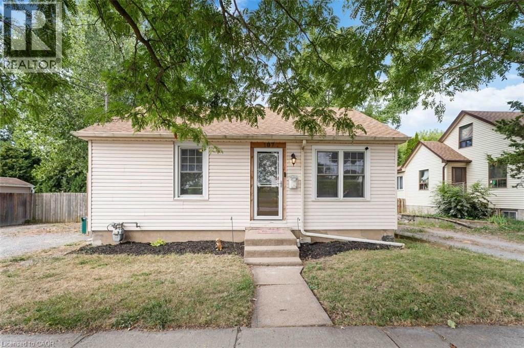 107 Oakdale Avenue, St. Catharines, Ontario  L2P 2L3 - Photo 26 - 40776112