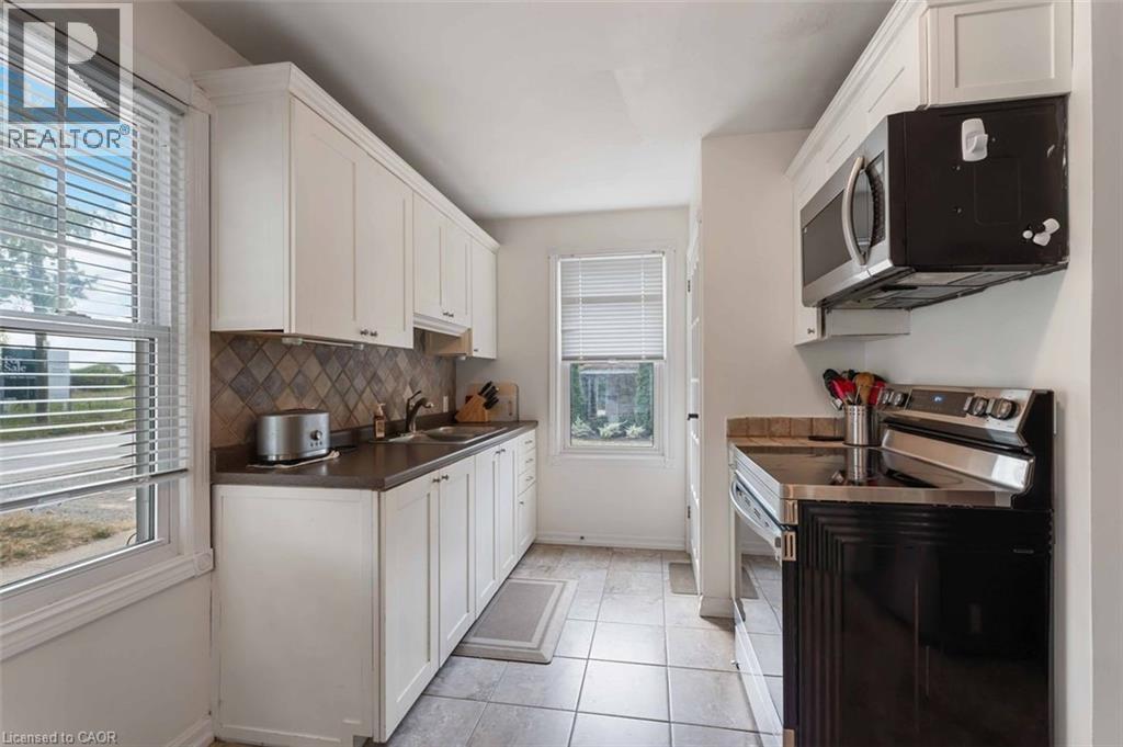 107 Oakdale Avenue, St. Catharines, Ontario  L2P 2L3 - Photo 9 - 40776112