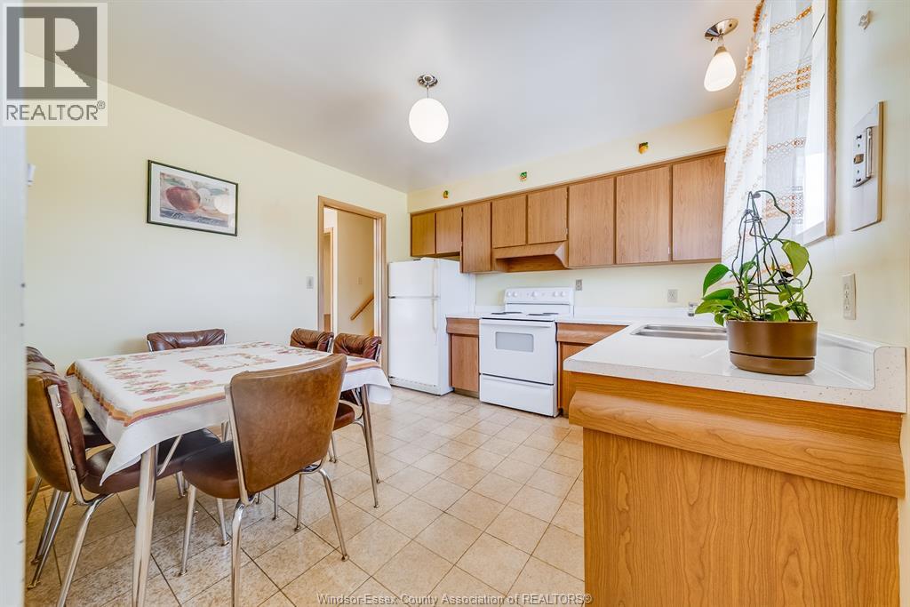 744 Lynn, Windsor, Ontario  N9G 1G7 - Photo 11 - 25025193