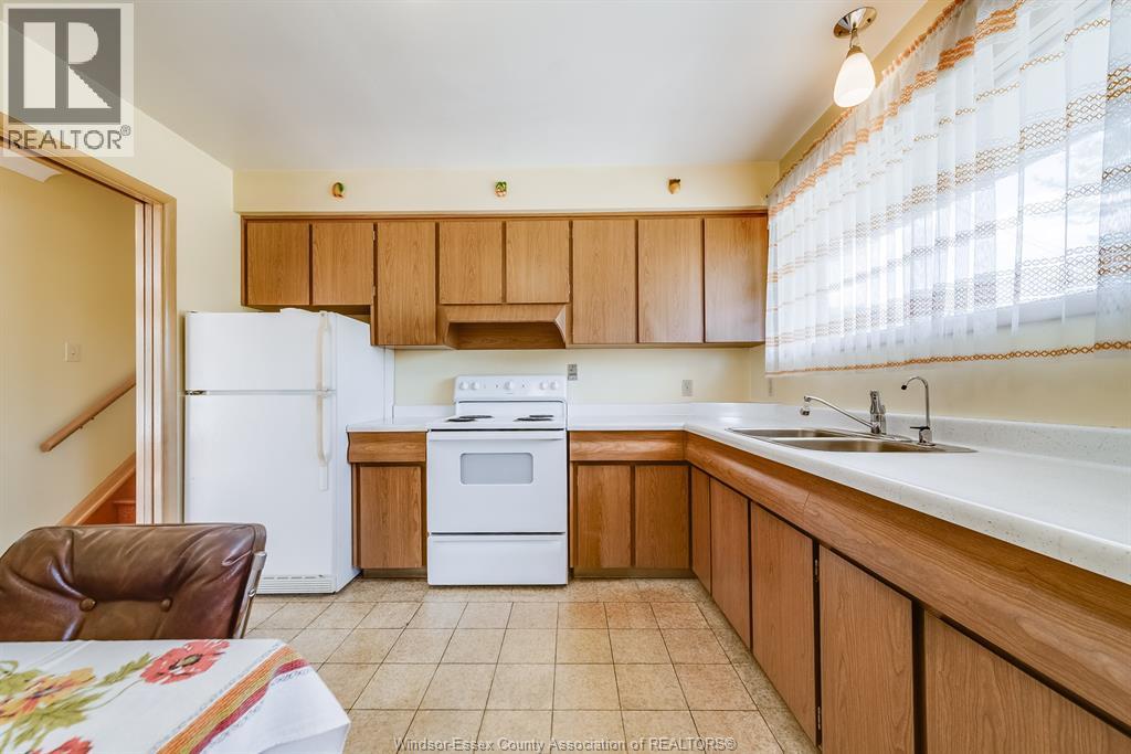744 Lynn, Windsor, Ontario  N9G 1G7 - Photo 12 - 25025193