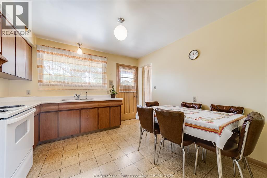 744 Lynn, Windsor, Ontario  N9G 1G7 - Photo 13 - 25025193