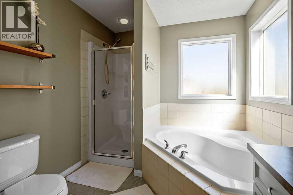 275 Cougar Plateau Way Sw, Calgary, Alberta  T3H 5S2 - Photo 18 - A2251412