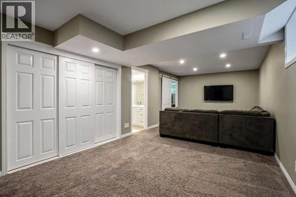 275 Cougar Plateau Way Sw, Calgary, Alberta  T3H 5S2 - Photo 25 - A2251412