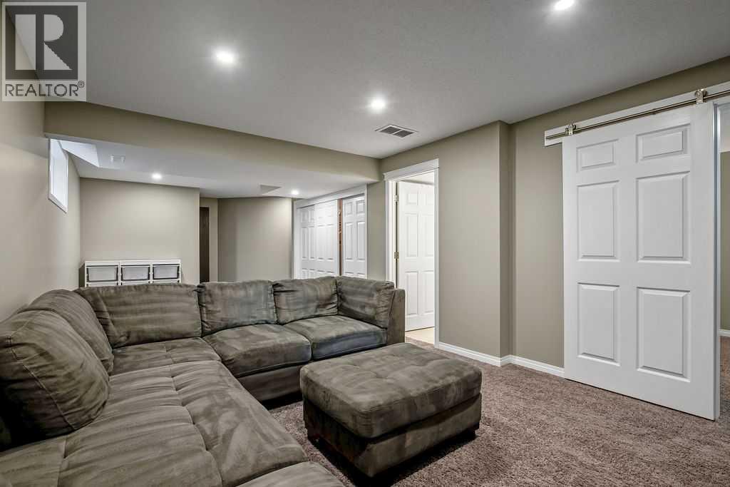 275 Cougar Plateau Way Sw, Calgary, Alberta  T3H 5S2 - Photo 24 - A2251412