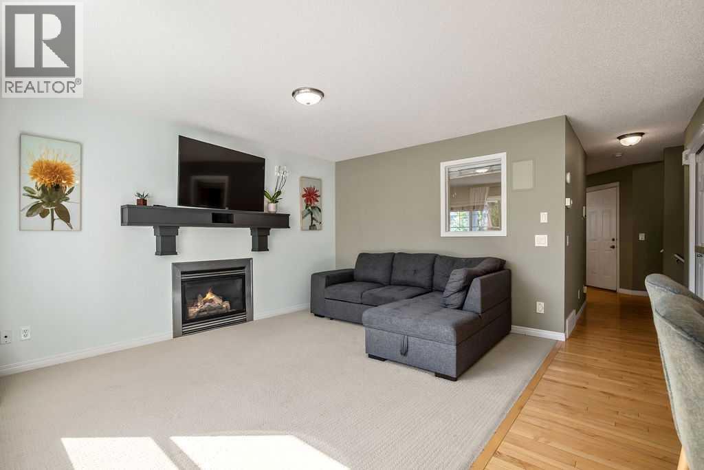 275 Cougar Plateau Way Sw, Calgary, Alberta  T3H 5S2 - Photo 4 - A2251412