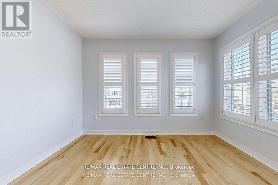 84 Betony Drive, Richmond Hill (Oak Ridges), Ontario  L4E 3N2 - Photo 29 - N12441799