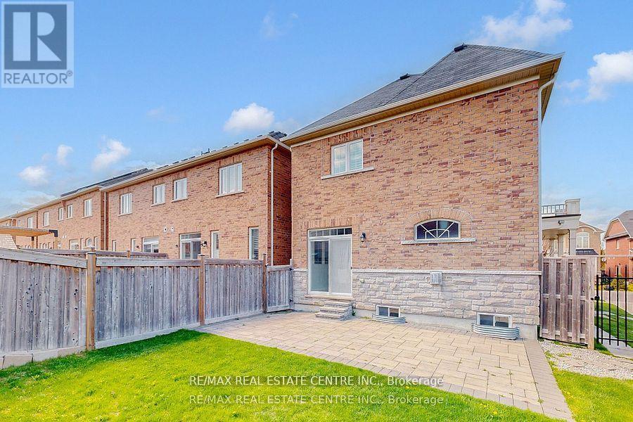 84 Betony Drive, Richmond Hill (Oak Ridges), Ontario  L4E 3N2 - Photo 44 - N12441799