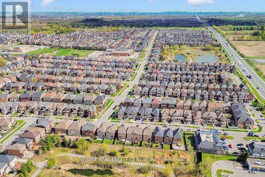 84 Betony Drive, Richmond Hill (Oak Ridges), Ontario  L4E 3N2 - Photo 49 - N12441799