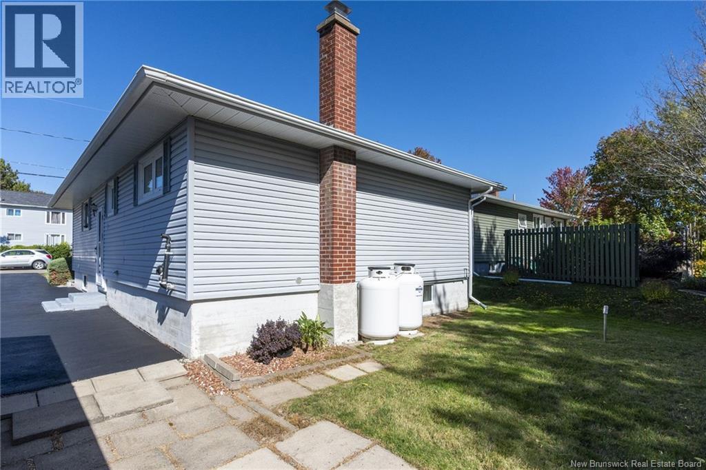 44 Fernwood Avenue, Moncton, New Brunswick  E1A 2W4 - Photo 7 - NB127873