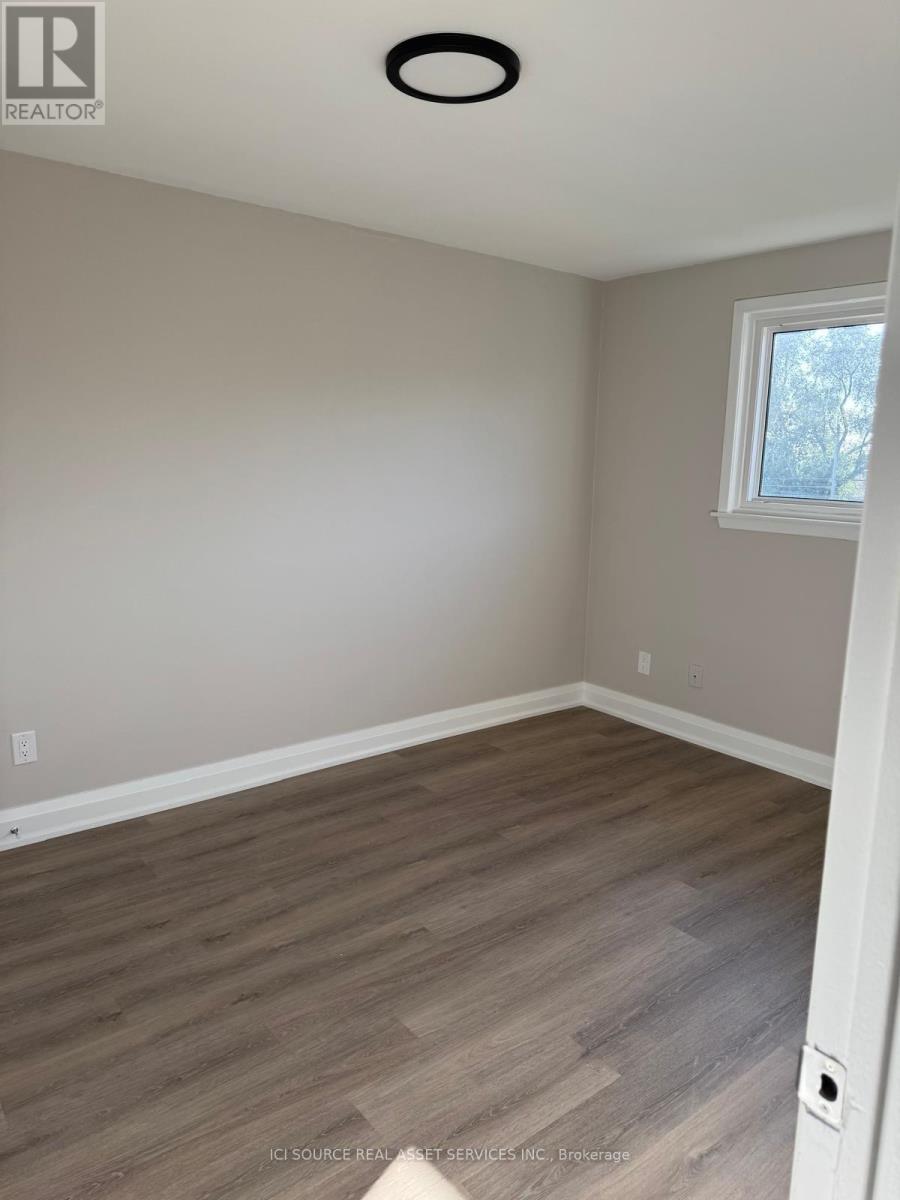 Upper - 34 Rita Drive, Toronto, Ontario  M3L 2G6 - Photo 21 - W12442139