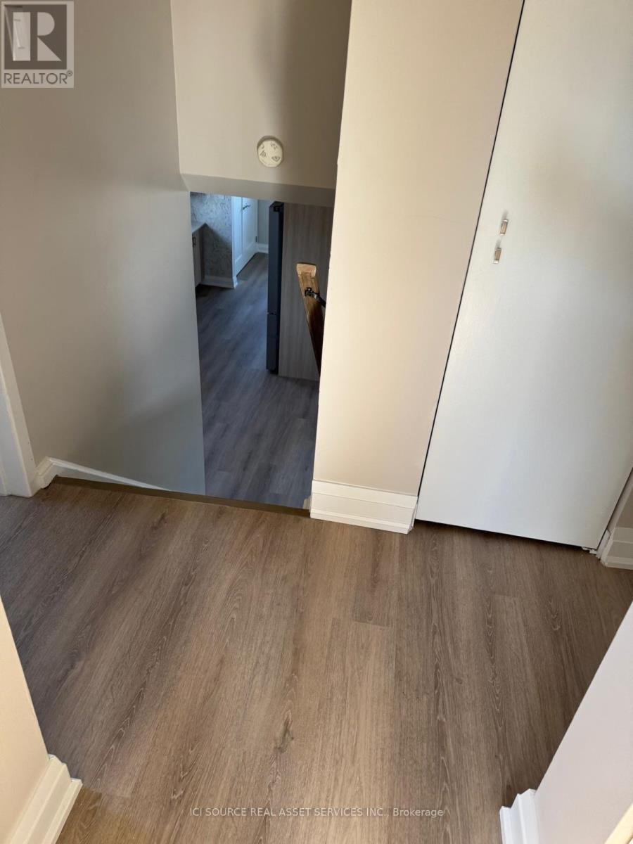 Upper - 34 Rita Drive, Toronto, Ontario  M3L 2G6 - Photo 18 - W12442139