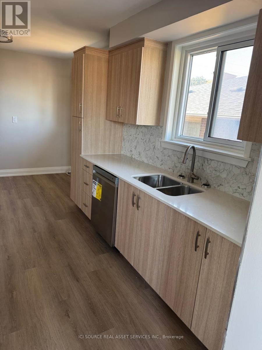 Upper - 34 Rita Drive, Toronto, Ontario  M3L 2G6 - Photo 3 - W12442139