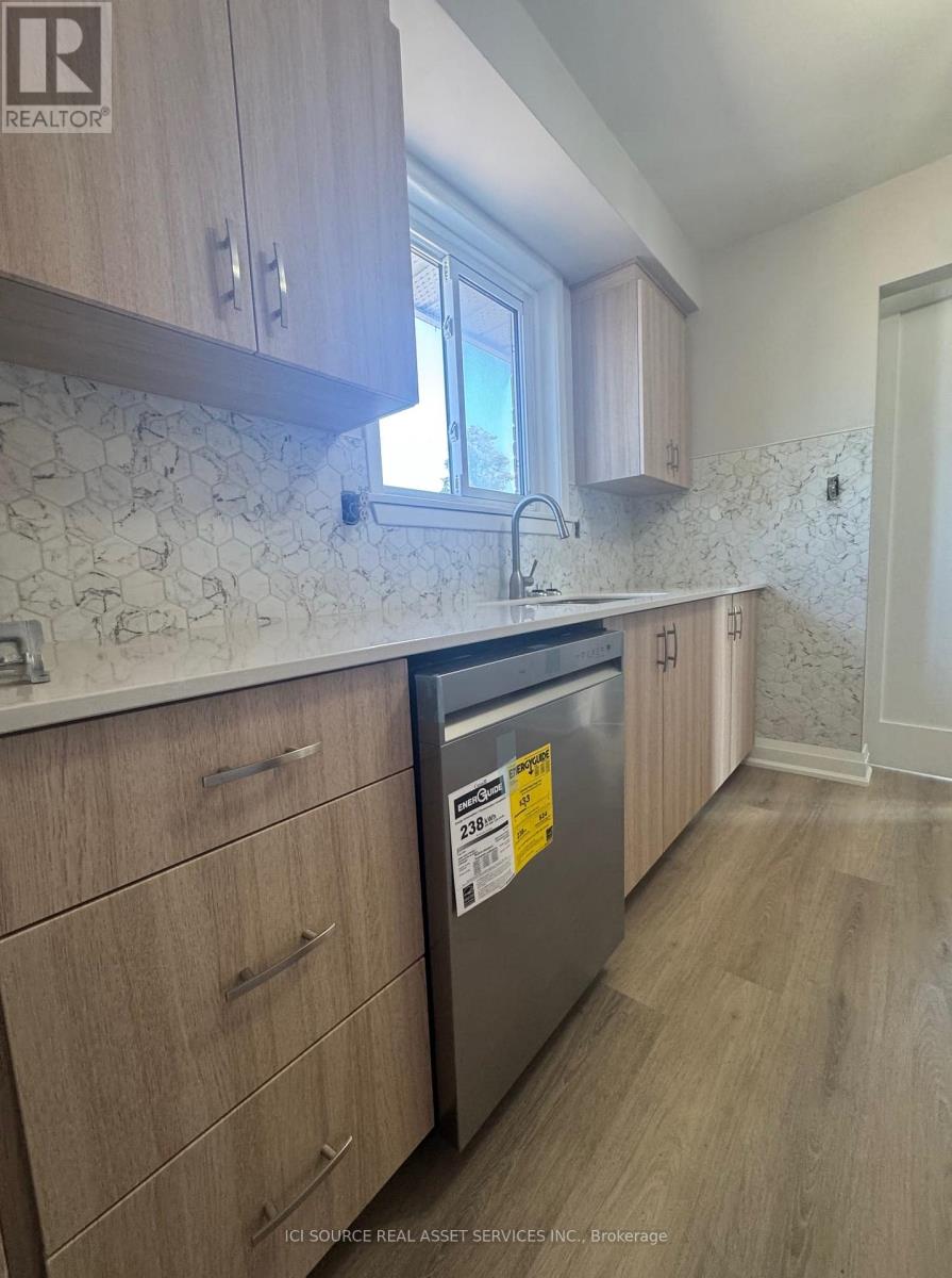 Upper - 34 Rita Drive, Toronto, Ontario  M3L 2G6 - Photo 4 - W12442139