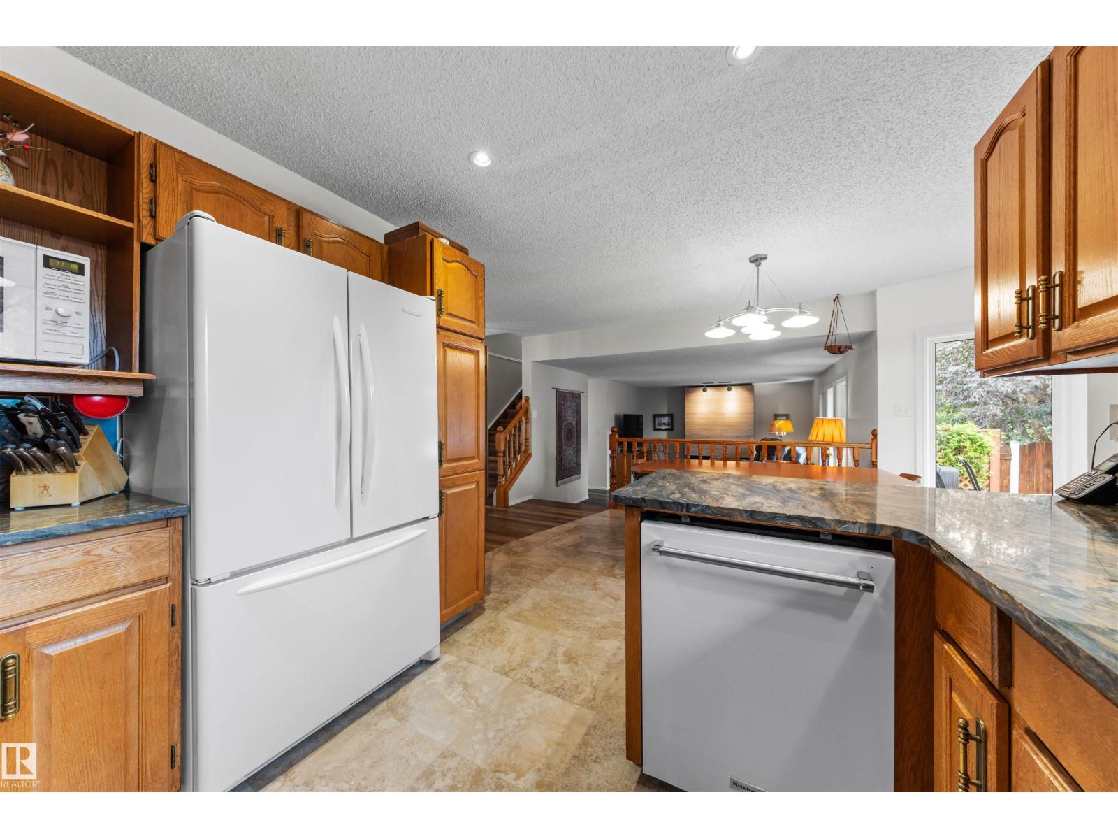 11011 11 Av Nw, Edmonton, Alberta  T6J 6M9 - Photo 13 - E4460609