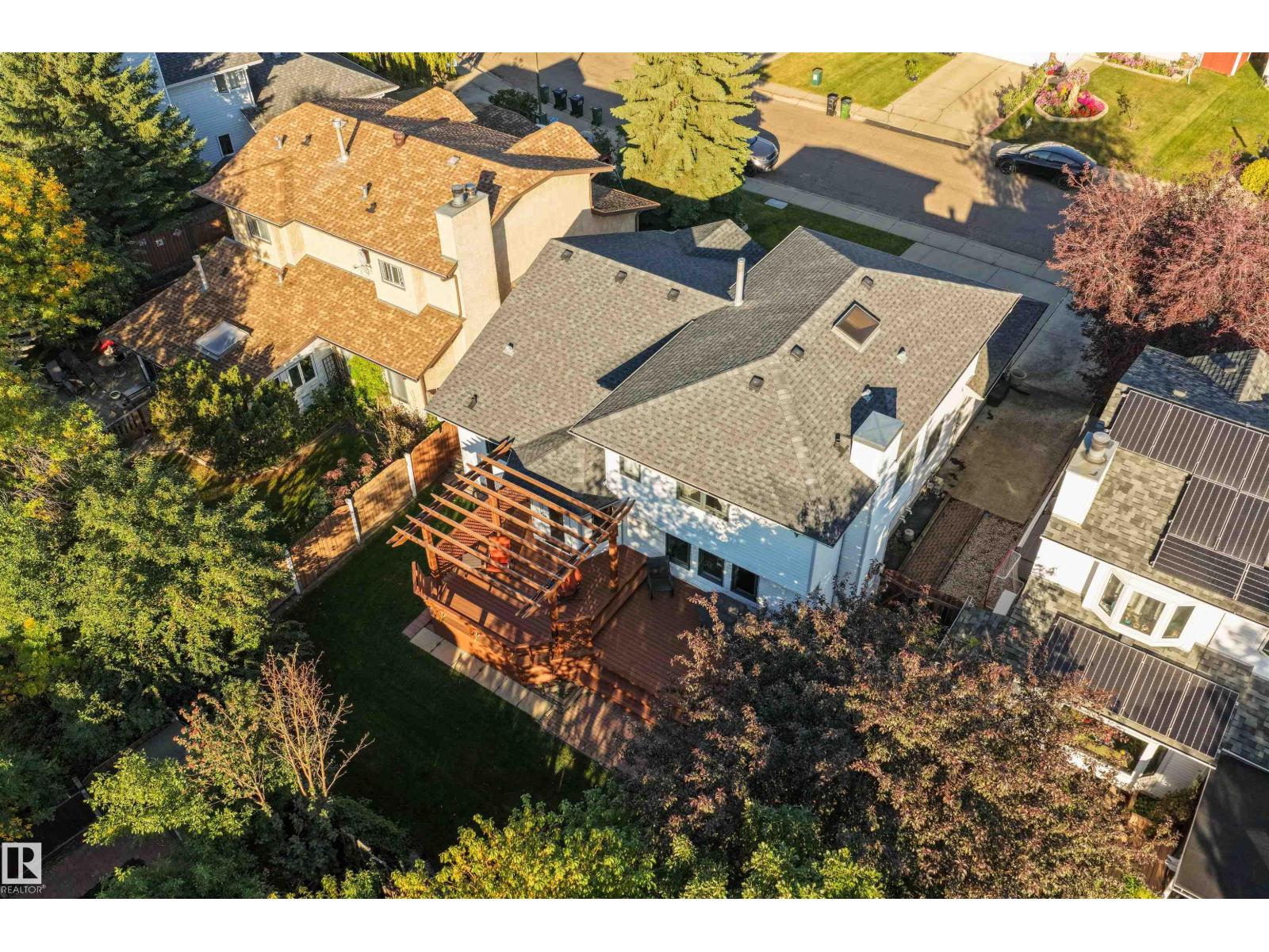 11011 11 Av Nw, Edmonton, Alberta  T6J 6M9 - Photo 2 - E4460609