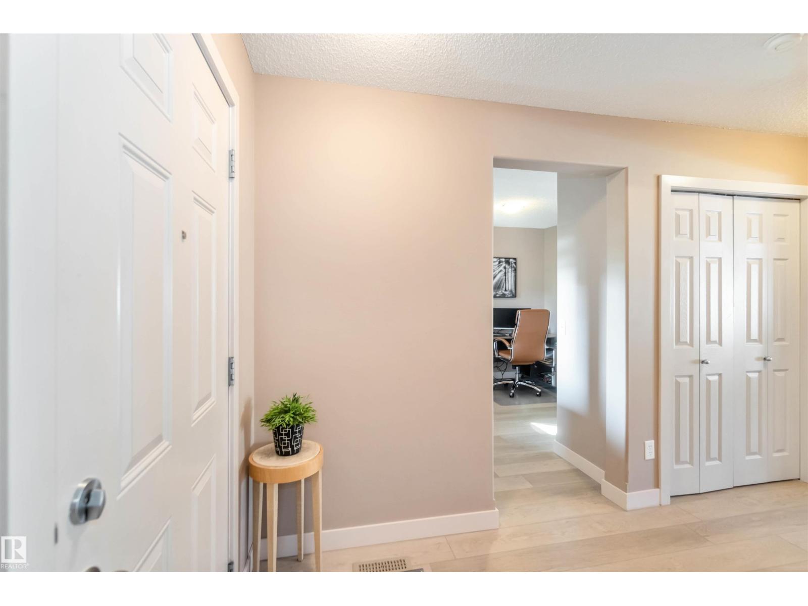 2056 Towne Centre Bv Nw, Edmonton, Alberta  T6R 3M7 - Photo 21 - E4460610