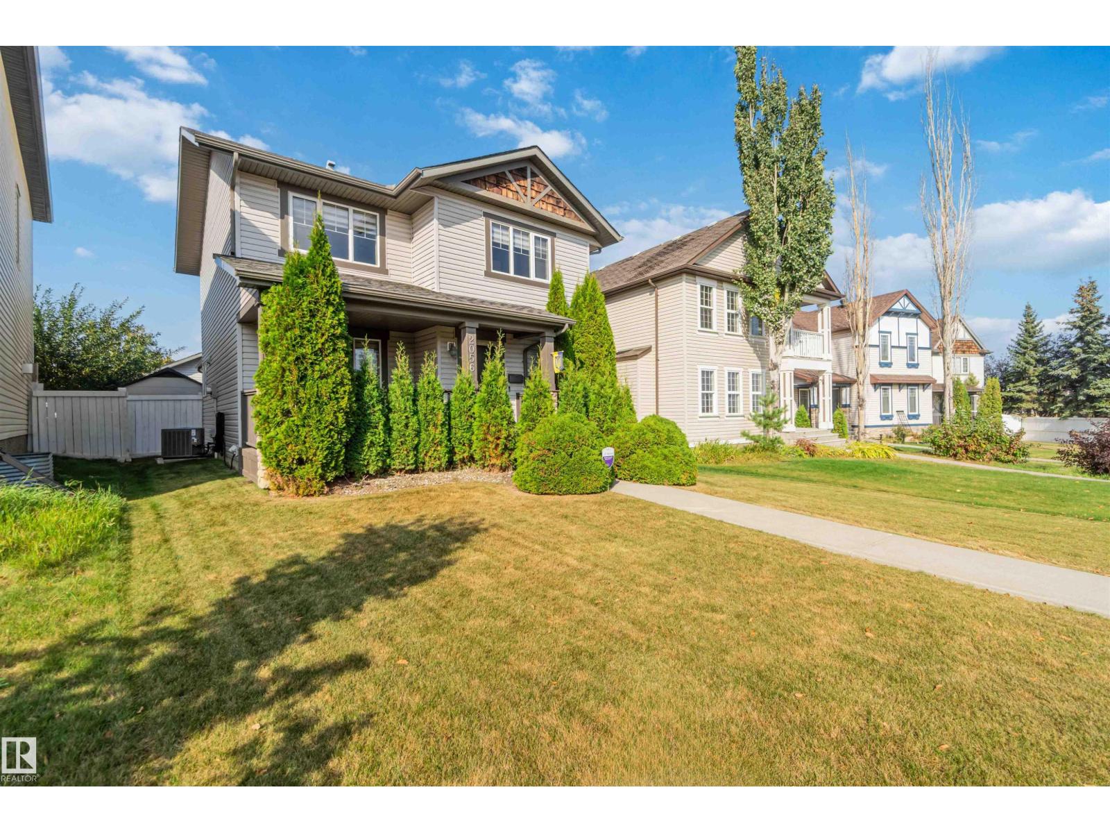 2056 Towne Centre Bv Nw, Edmonton, Alberta  T6R 3M7 - Photo 3 - E4460610