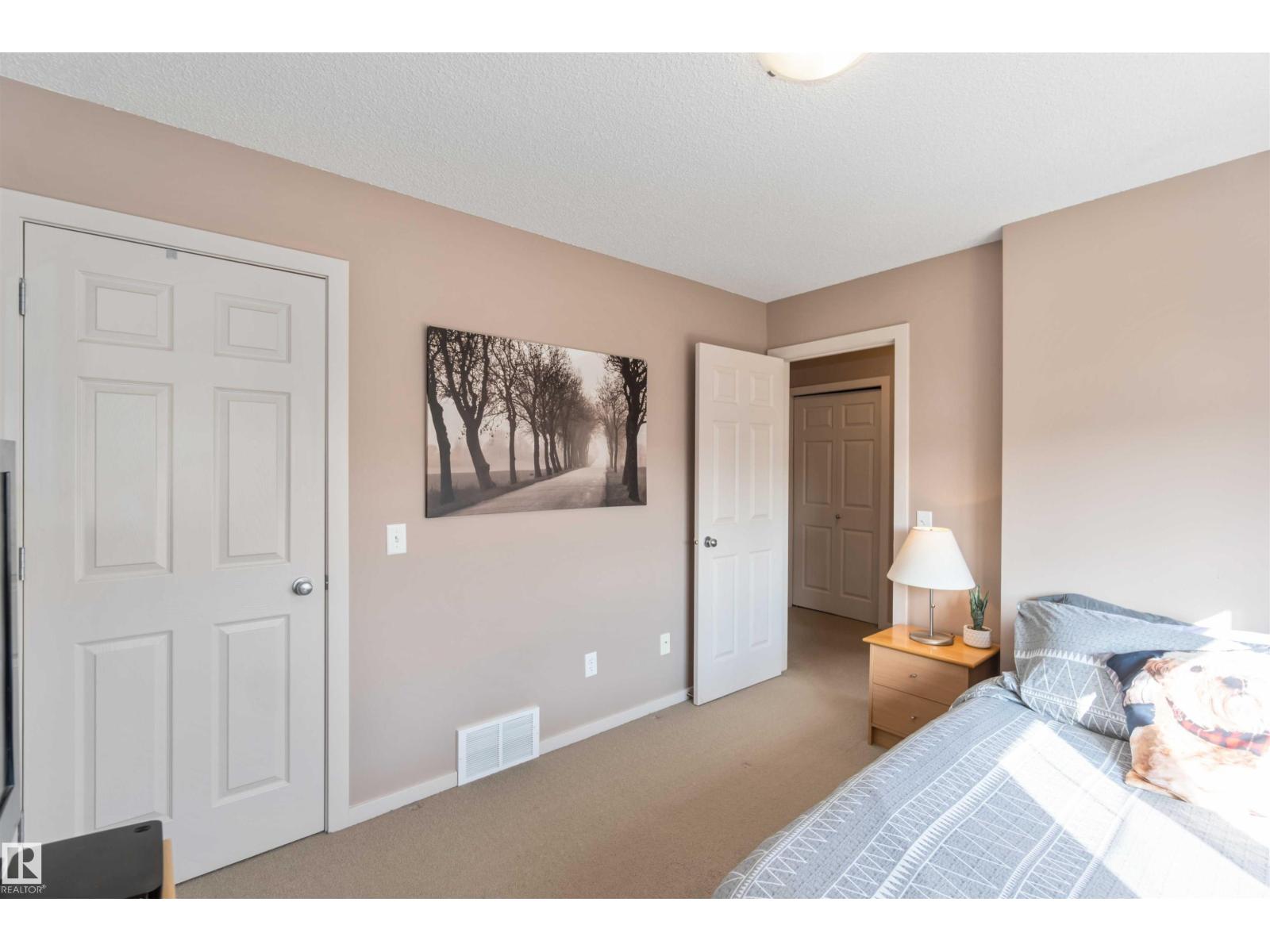 2056 Towne Centre Bv Nw, Edmonton, Alberta  T6R 3M7 - Photo 31 - E4460610